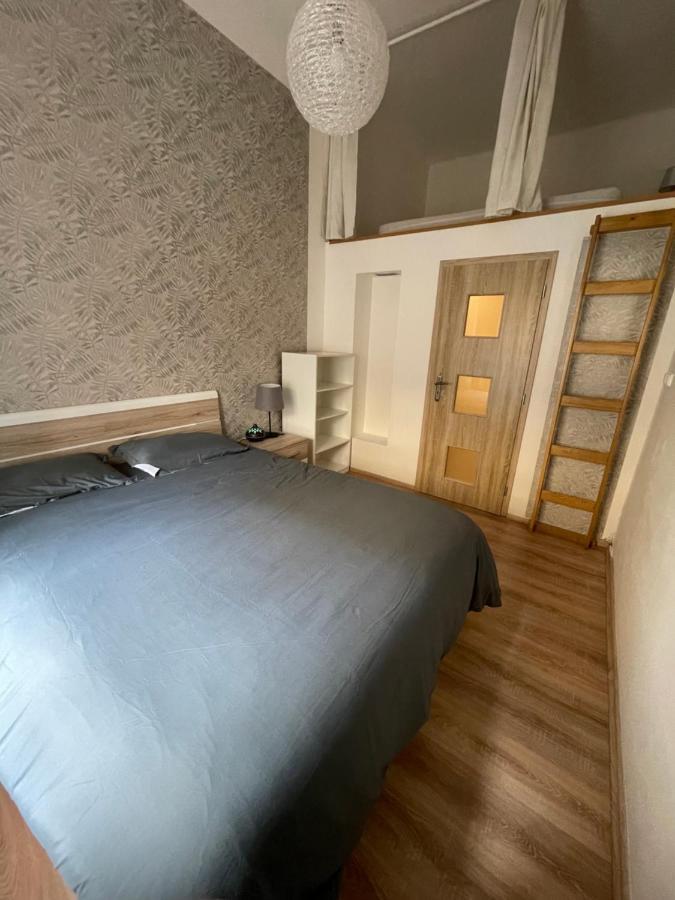 Wenceslas Square Two-Floor Apartment Praga Esterno foto